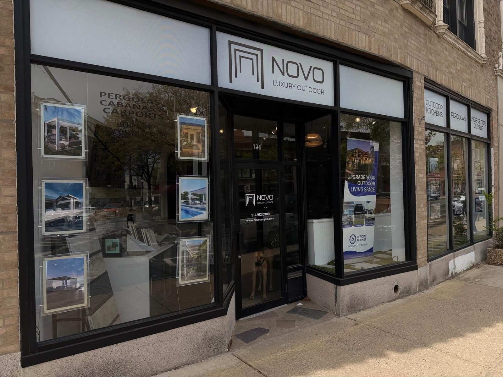 Novo Pergola NY showroom