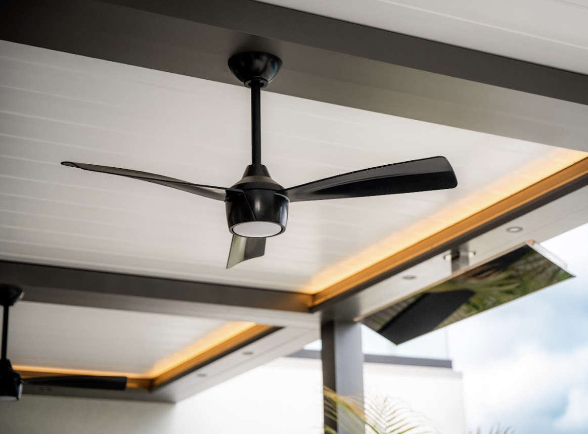 Integrated ceiling fan beam