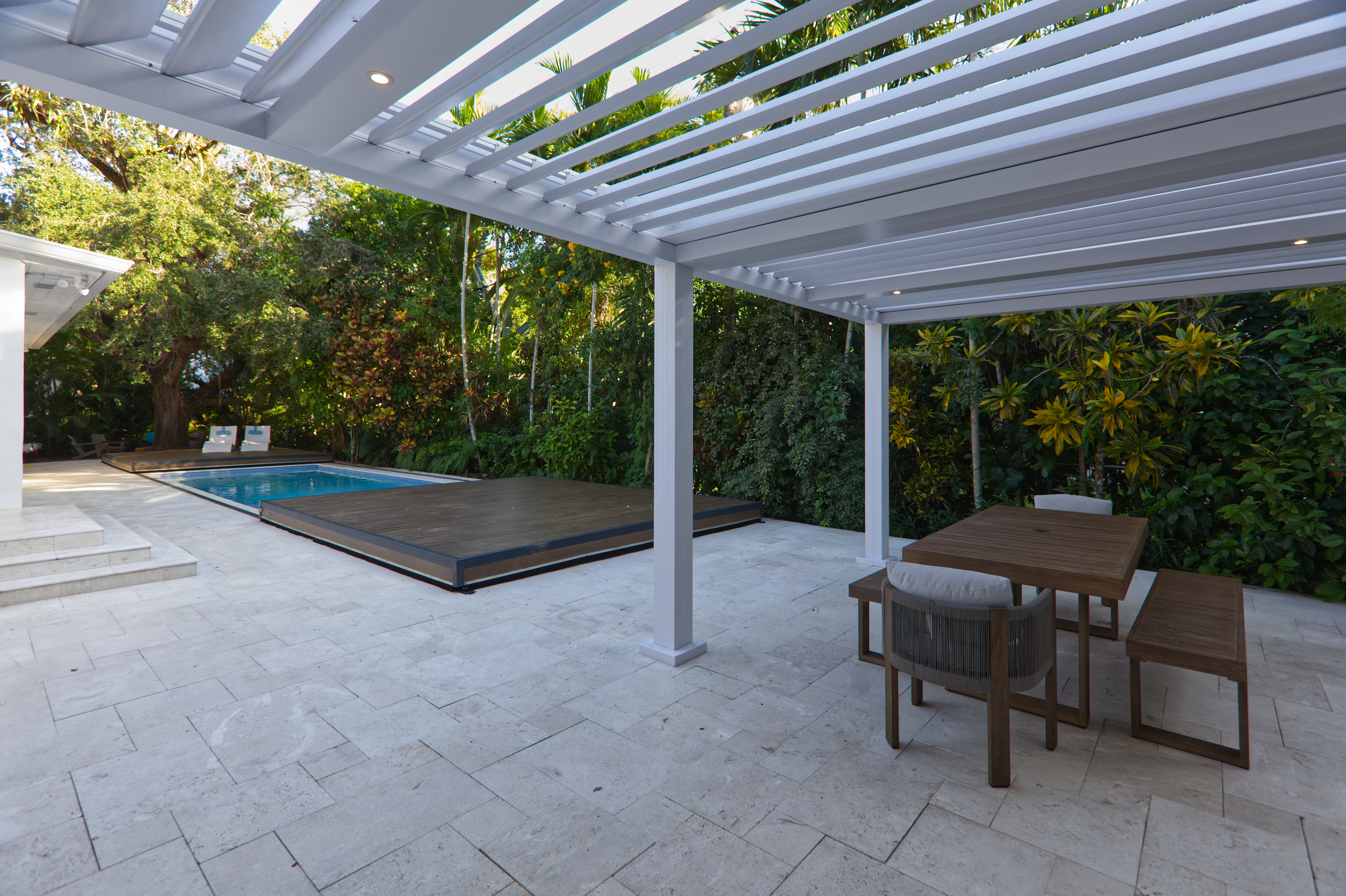 S-LIDE detail — rail and panel system