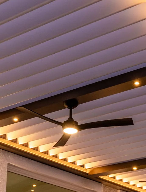 Ventilateur de la pergola bioclimatique à lames orientables R-BLADE